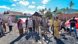 Wagub NTB Kunjungi Korban Kebakaran Desa Lido