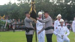 IRJEN POL KALINGGA RENDRA RAHARJA RESMI TERIMA PATAKA POLDA NTB DARI IRJEN POL EDY MURBOWO