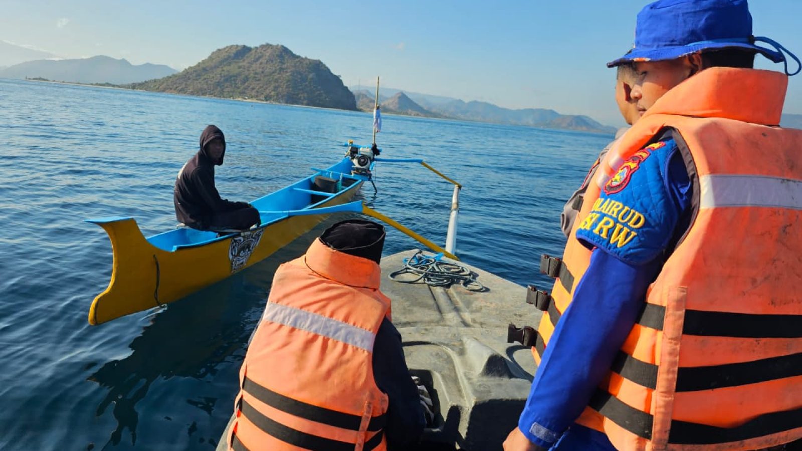 Tim Gabungan Sisir Perairan Pulau Paserang Cari Penumpang KMP Belida Yang Lompat ke Laut