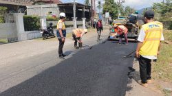 Baru Dibentuk, TRC Infrastruktur NTB Langsung Bergerak Perbaiki Jalan Kuripan–Kediri