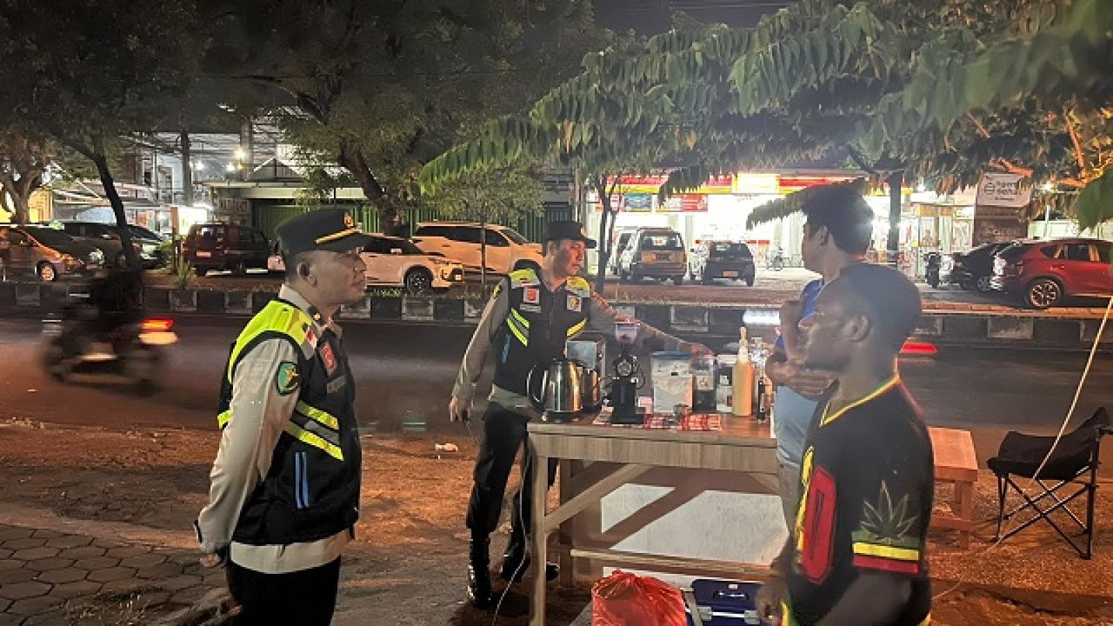 Polda NTB Sapa UMKM dan Jaga Kamtibmas di Kota Mataram