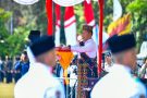 Pesan Solidaritas Bencana NTT, Gubernur NTB Pakai Pakaian Adat Manggarai di HUT RI