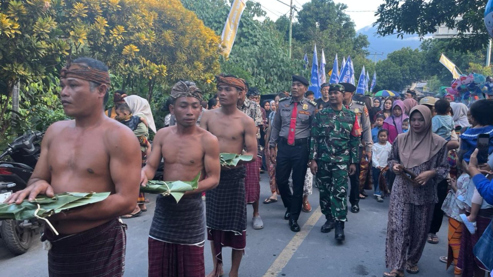 Maulud Adat Bayan di Lombok Utara Berlangsung Khidmat 