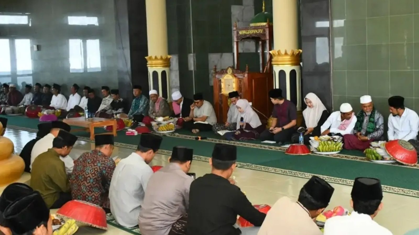 Kata Bupati Lotim, Pejabat Daerah Wajib Beri Pelayanan Terbaik