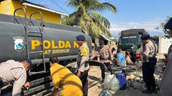 Brimob Polda NTB Salurkan Air Bersih untuk Warga Terdampak Kekeringan di Kota Bima