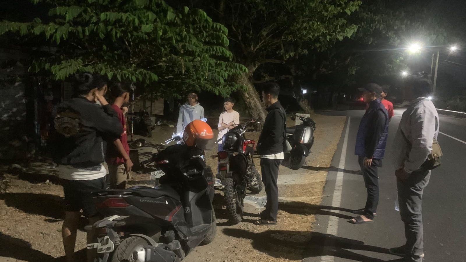 Polres Lombok Barat Gencarkan Patroli Malam, Amankan Pemuda Bawa Sajam dan 29 Motor Diduga untuk Balap Liar