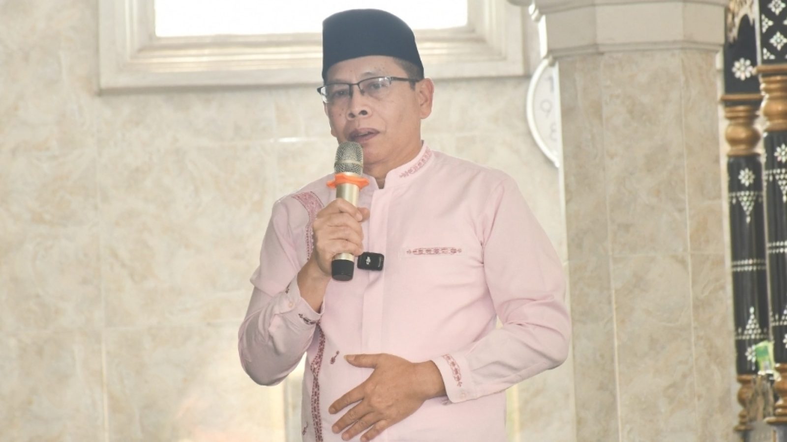 Soal Bansos, Wabup Lotim Ingatkan Jangan Salahkan Kawil