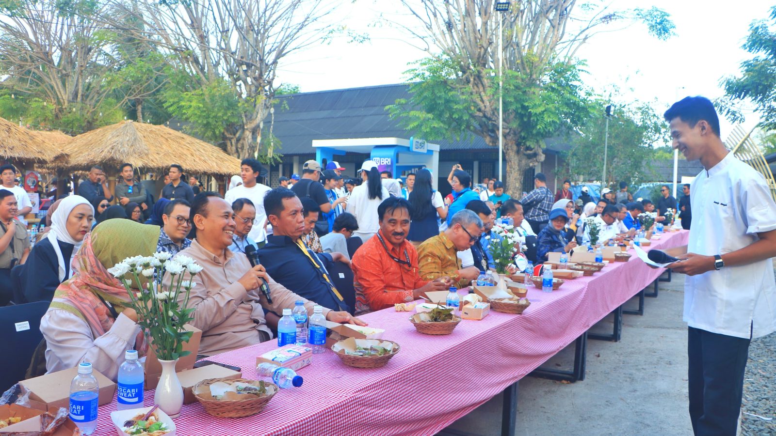 Tak Cuma Saksikan MotoGP, Wisatawan pun Nikmati Kuliner